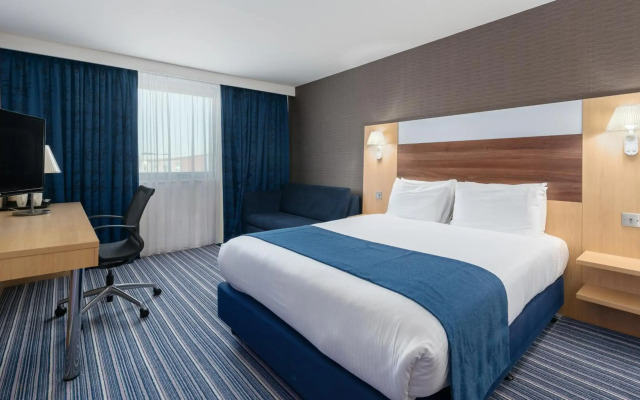 Holiday Inn Express Leigh - Sports Village by IHG