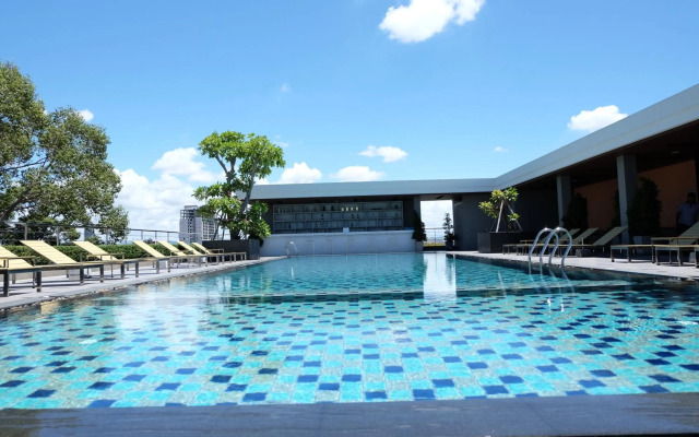 Season Five Hotel