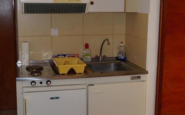 Ionis Hotel