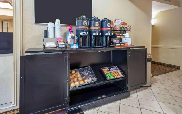 Extended Stay America Suites Newark Woodbridge