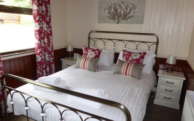 Bluebell Lodge 5 with Hot Tub