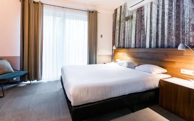 Utopia Hotel