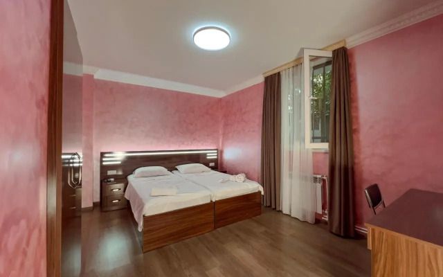 Opera Panorama Apartments