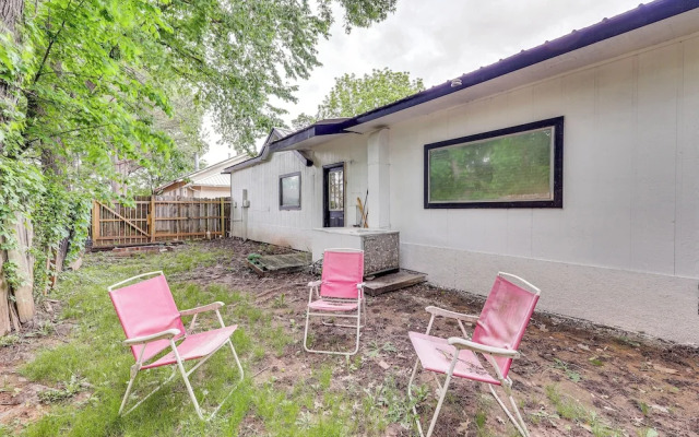 Springdale Vacation Rental ~ 9 Mi to Fayetteville!