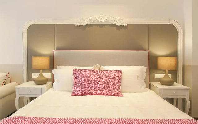 Avaton Luxury Beach Resort - Relais & Chateaux