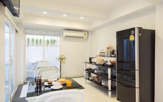Noursabah Bed Bangkok
