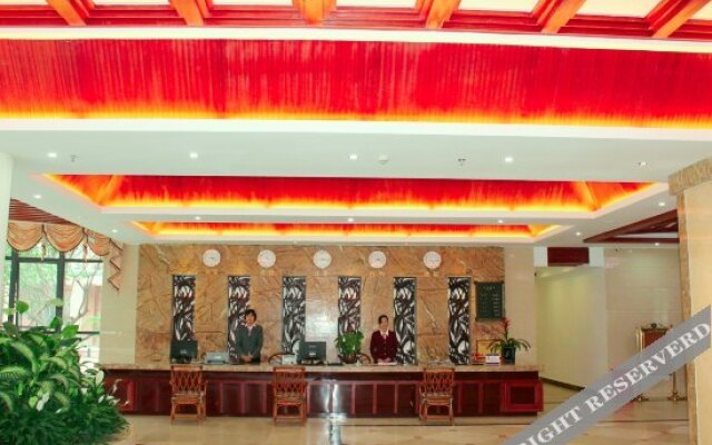 万宁新惠康假日酒店