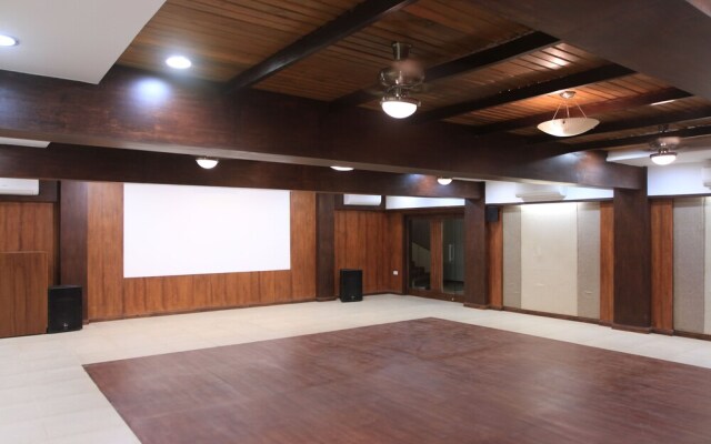 Kadambavanam Resort