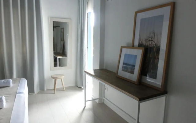 You & Co. Saler Beach Boutique Hotel