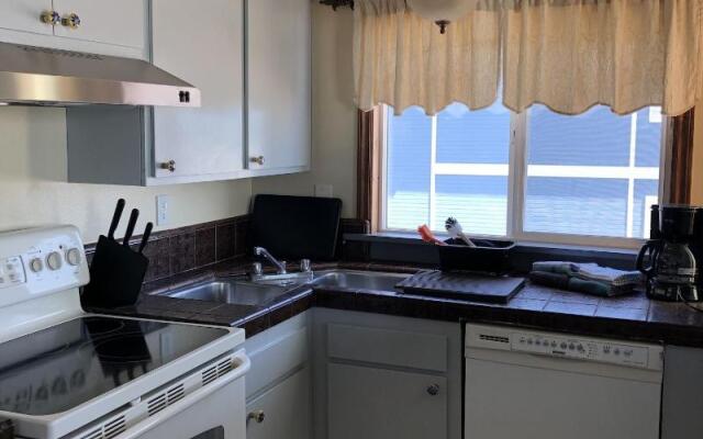 The Shores Inn and Beach Houses