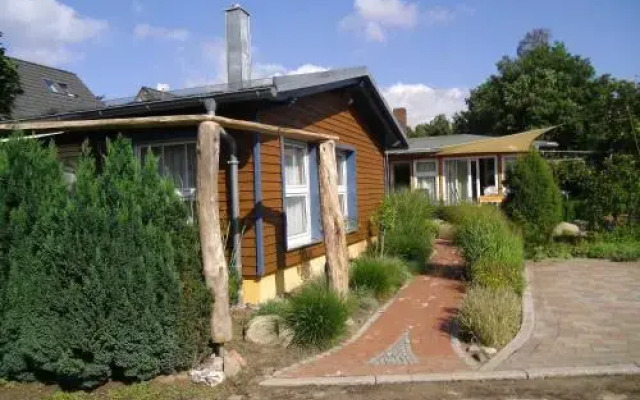 Ferienhaus In Suhemi mit Terrasse