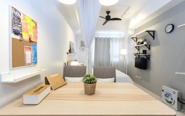 Luxury Scandinavian Studio @ The Pearl Place