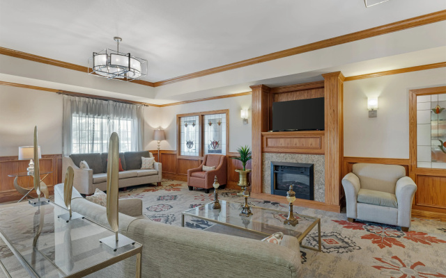 Best Western Plus Capital Inn