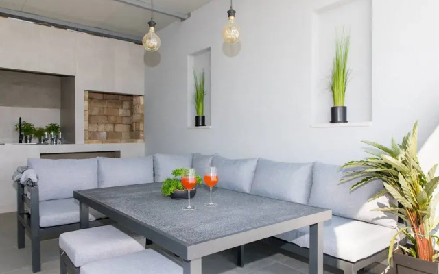 Spectacular Bol Island Sea View Villa With Pool