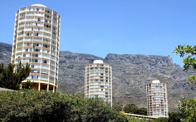 Lions Head Apartment by CTHA