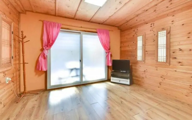 Yecheon Mulmalgeun Sangol Pension