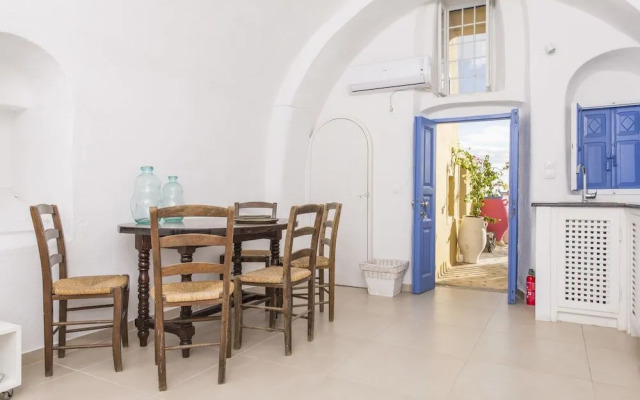 Annouso Villa by Caldera Houses