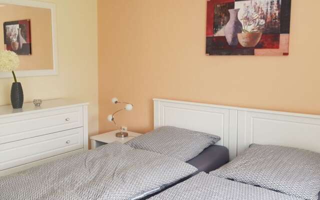 Lighthouse View Modern Retreat