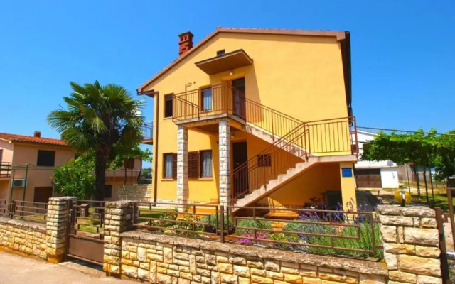 Spacious Apartment in Peroj With Terrace