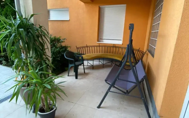 Viktória ~Vízparti ~ Medencés ~ Apartman