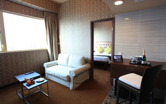 Grand City Hotel