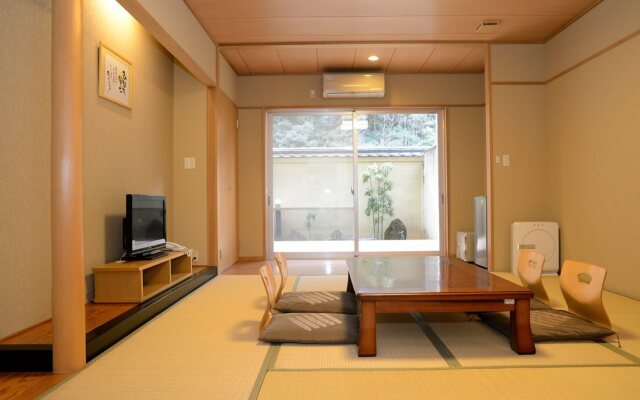 Yuki Lodge