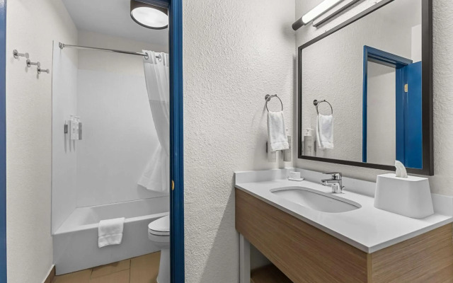 Spark by Hilton Glendale Phoenix North
