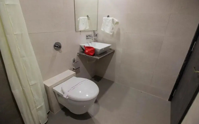 OYO Rooms High Court SG Highway