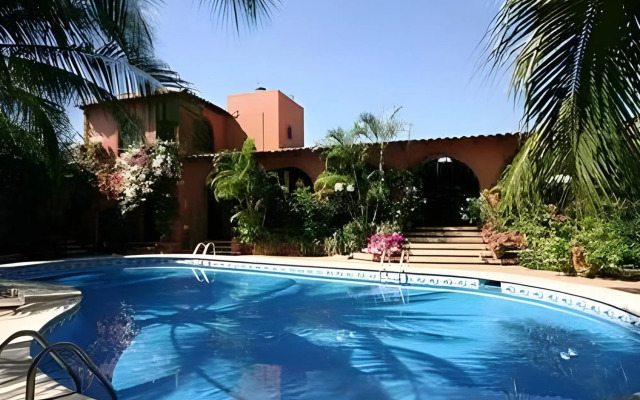 Hotel Suites La Hacienda