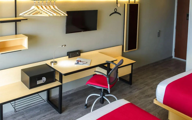 City Express Plus by Marriott Monterrey Galerias