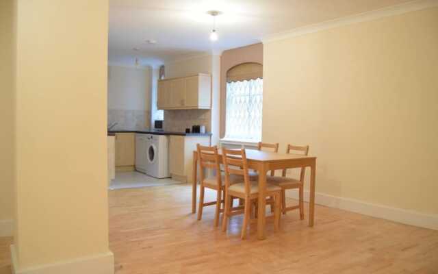 3 Bedroom Bayswater Flat