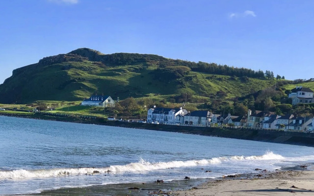 Stunning Seaview Cottage, With 3 Bedrooms