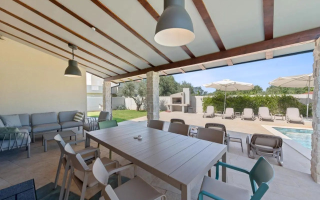 Villa Stellar