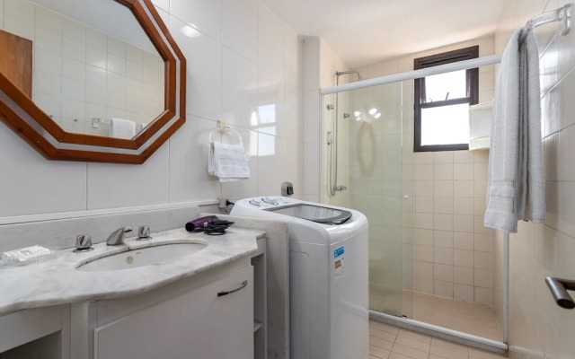 (902-A) Apartamento com Suíte no Coração Leblon