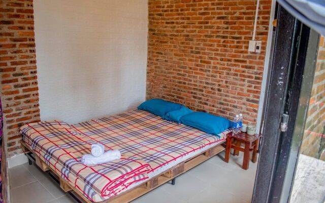 Maple Hostel