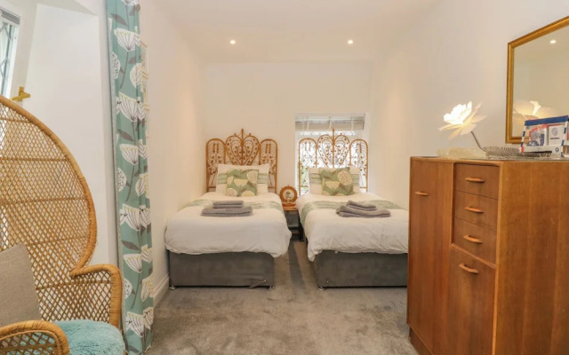 Samphire Lodge