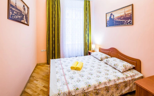 Three separate bedrooms on Square Rynok