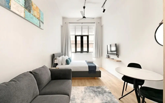 East City Modern Apt Co-working