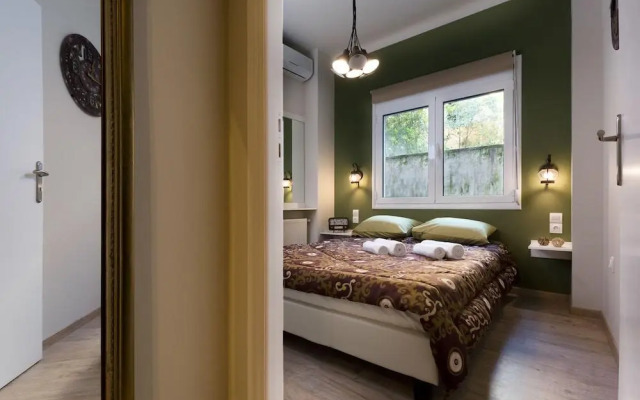 Vintage Apartment in the heart of Plaka