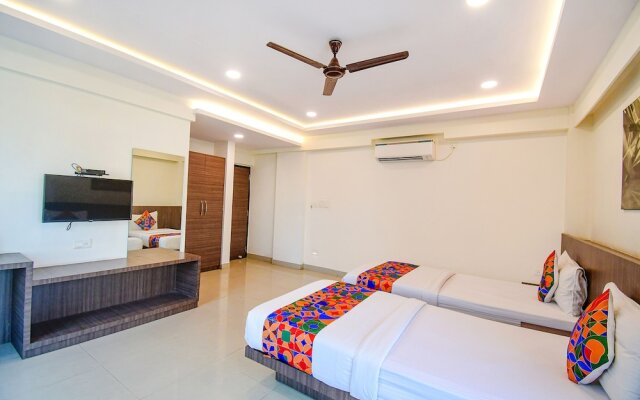 Fabhotel Kzar Select
