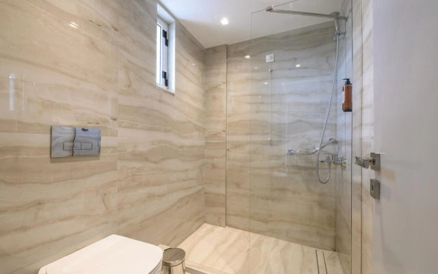 Nicolas Grand Suites - Adults Only