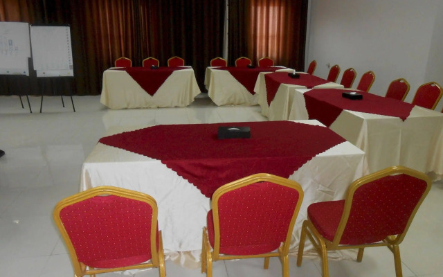 Seven Days Hotel