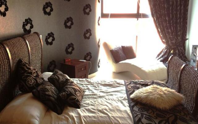 Fantastic Birmingham Jewellery Quarter 2 Bed Home