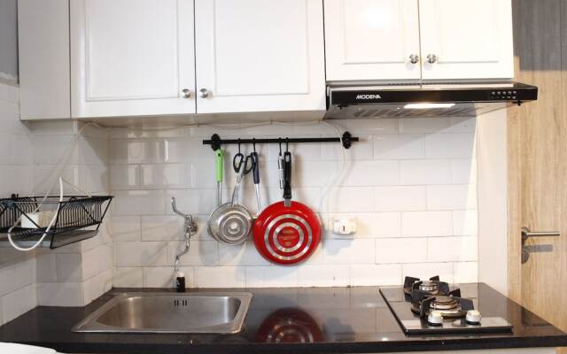 Deluxe 2BR Apartment at Newton Residence with Mountain View