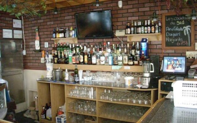 Motel & Restaurant De La Plage