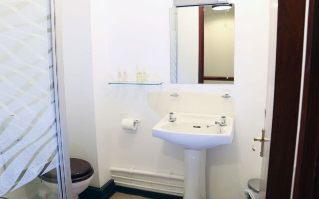 Iway Inn Hotel