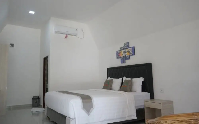Madu Tiga Beach & Resort