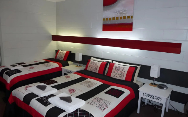 The Grampians Motel & The Views Restaurant