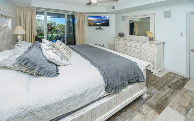 The Crescent 111 - 1638157