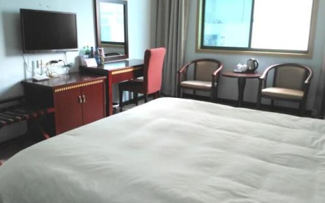 Carton Hotel